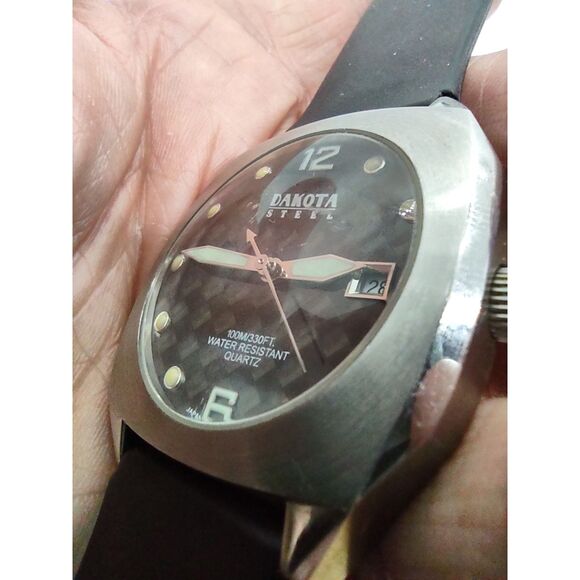 Dakota Steel Rock Solid Time Vintage Date Watch - Picture 12 of 13